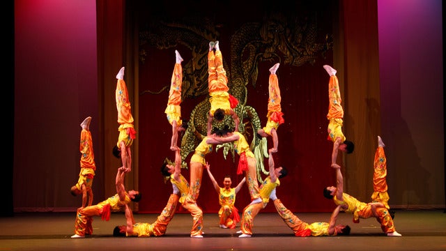 peking-acrobats