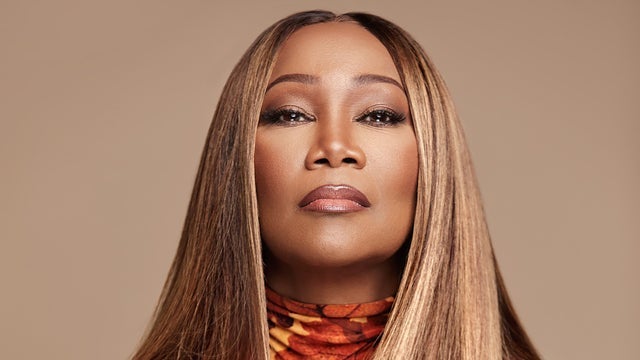 yolanda-adams