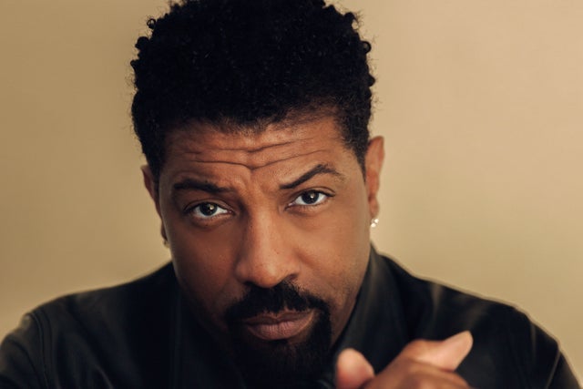 Deon Cole Hosts Breakout Comedian of the Year Competition