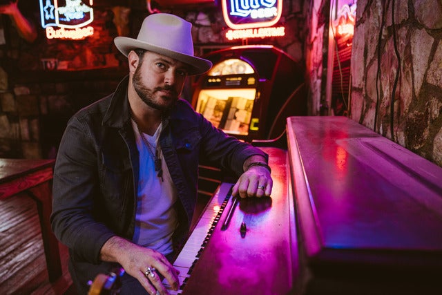 Wade Bowen