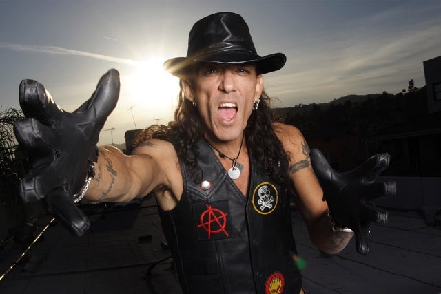 Stephen Pearcy with Quiet Riot