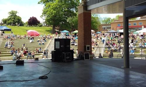 amphitheater-at-elmwood-park