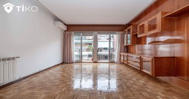 Tiko house for sale in Elfo, located in the Ciudad Lineal district of Madrid