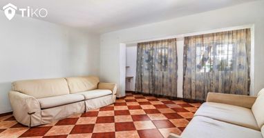 Piso de Tiko a la venta en Alpujarra, ubicado en el distrito Torremolinos de Málaga