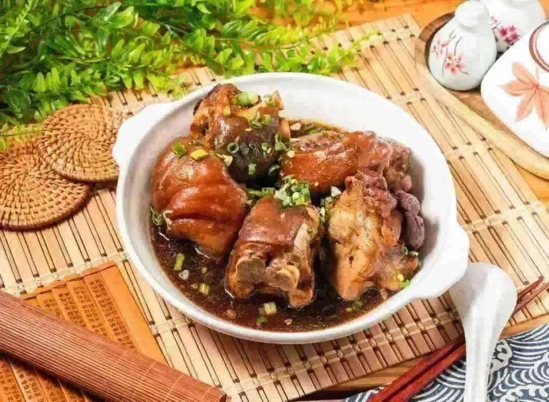 ◈ 燉豬腳 Pork Knuckles