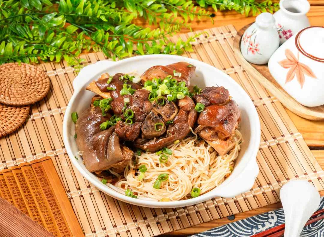豬腳麵線 Vermicelli with Pork Knuckles 小份５顆（Ｓ）