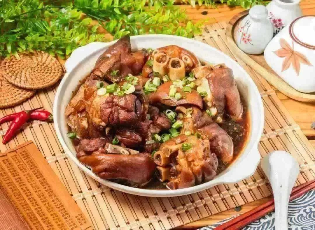 ◈ 燉豬腳 Pork Knuckles 2
