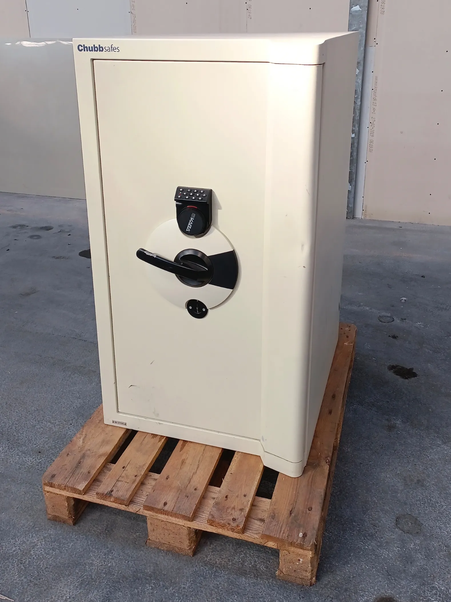 Pengeskab med kode - Chubbsafes Europa 