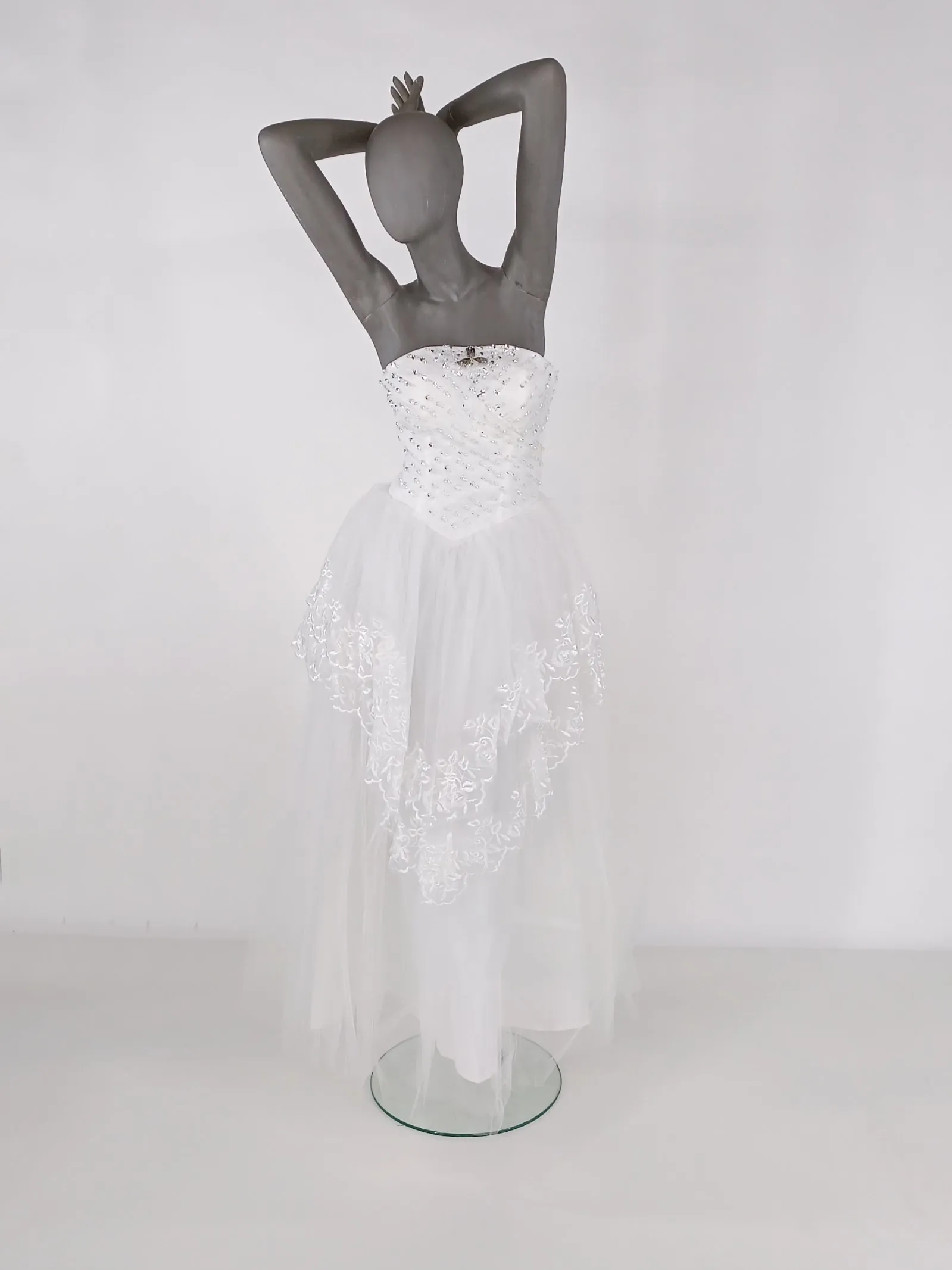 Stropløs brudekjole str. M