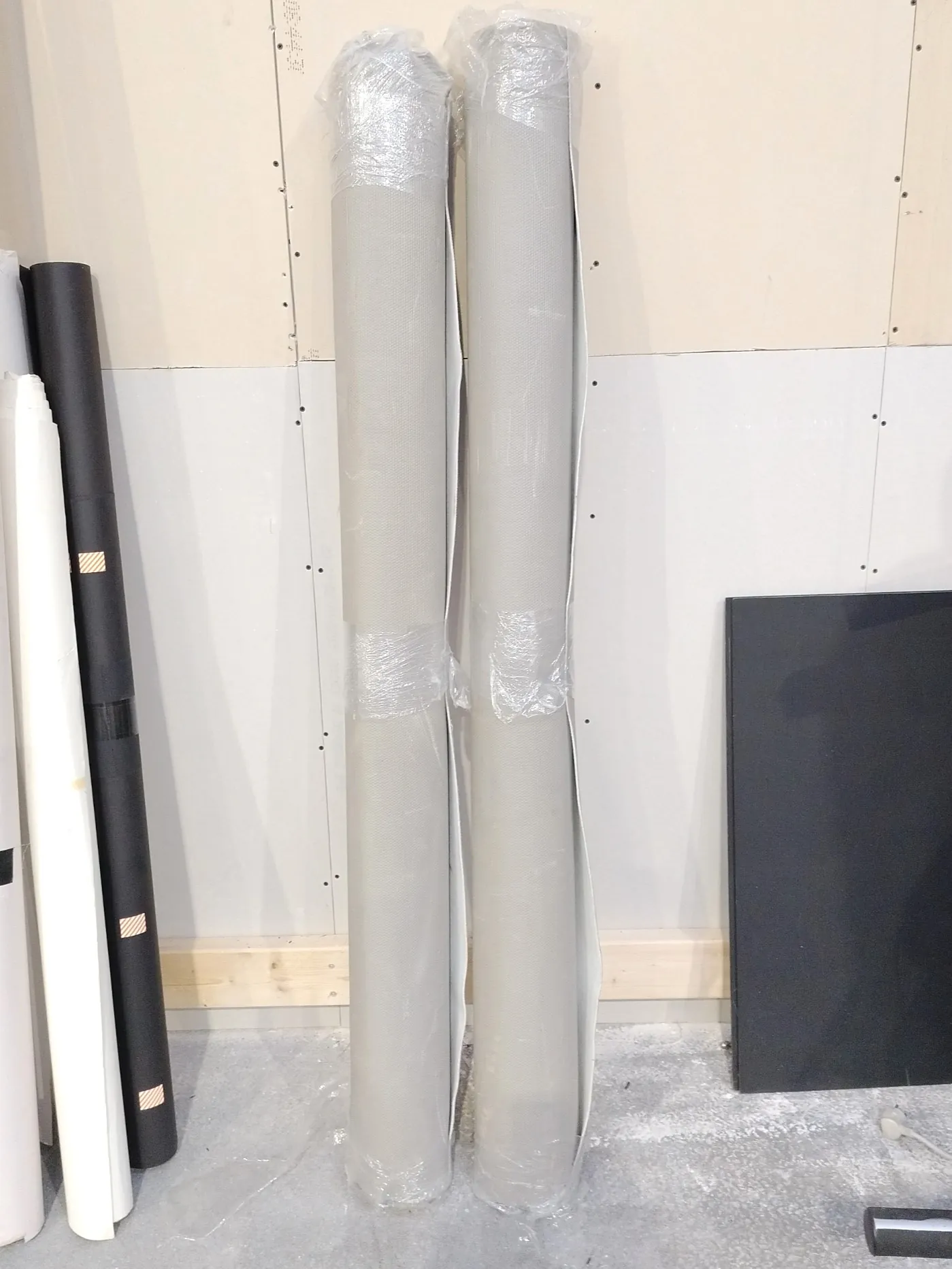 Sæt med 2 hvide gulvtæpper