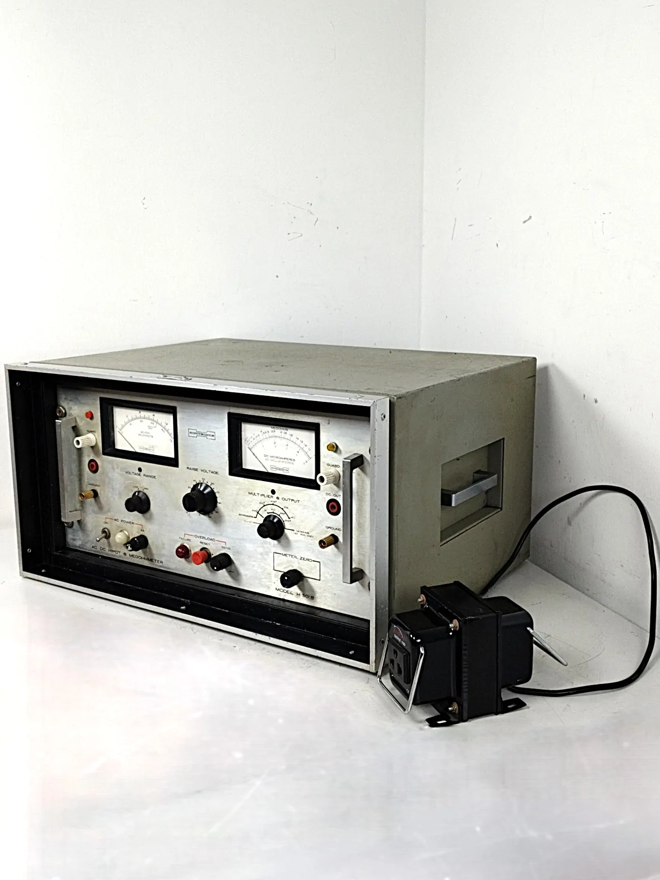 Hipot Megohmmeter - H301 B