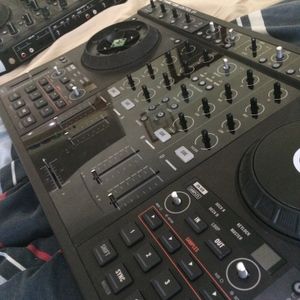 Traktor S4 Controller Repair