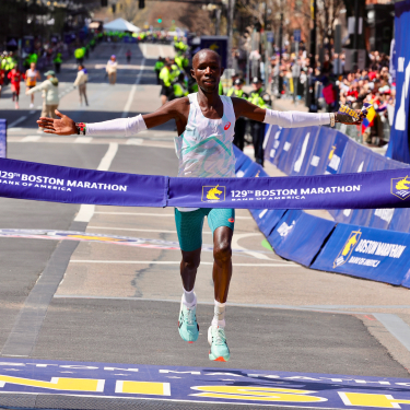 ASICS: John Korir wins Boston, overcoming from ASICS