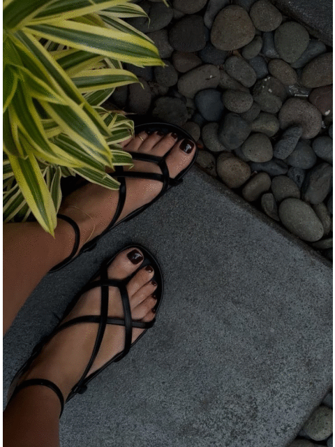 Aerosoles: 🧳🌴 Tap to pack: 
Leera from Aerosoles