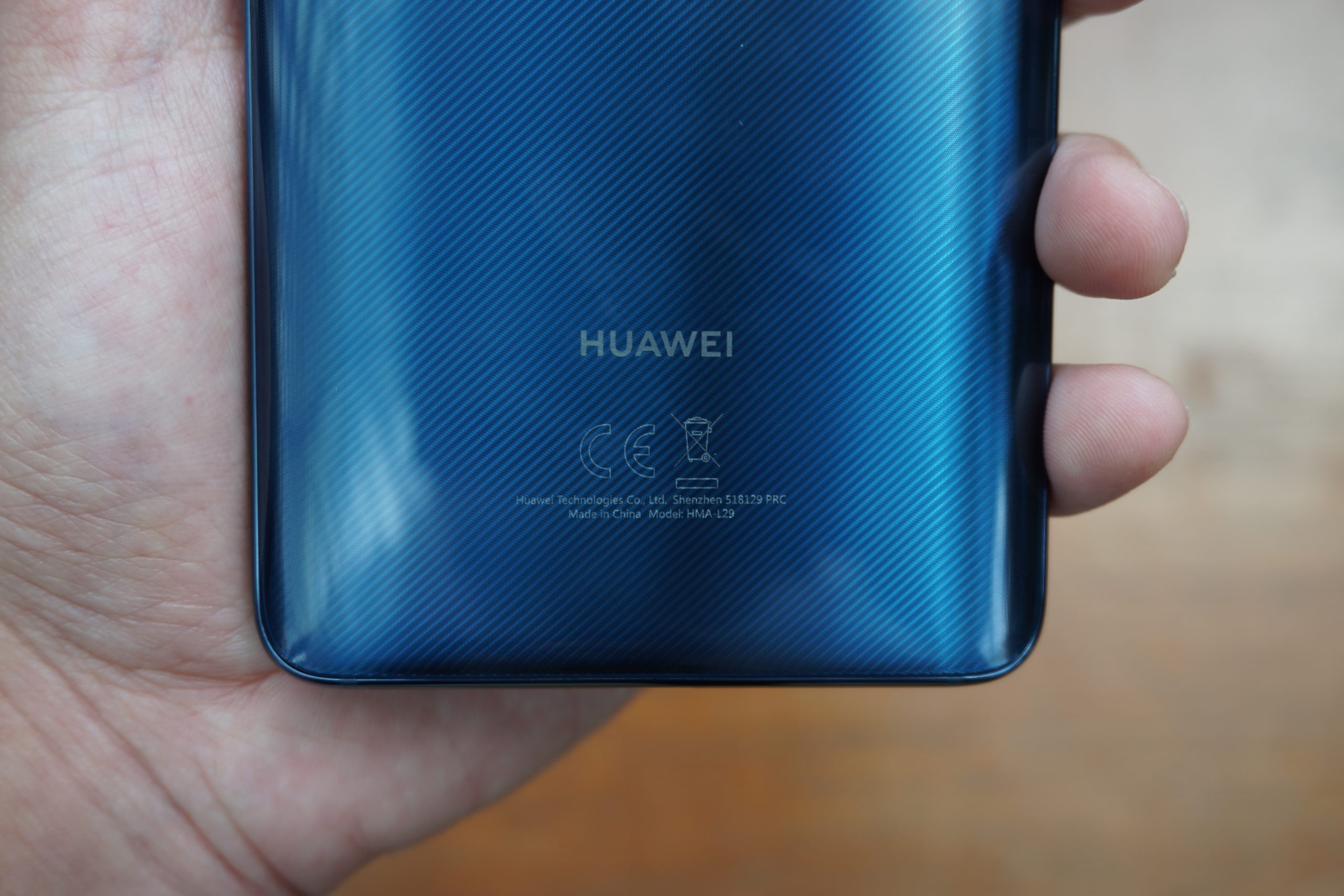 Huawei Mate 20简单开箱，浅析不买Pro的因素 19
