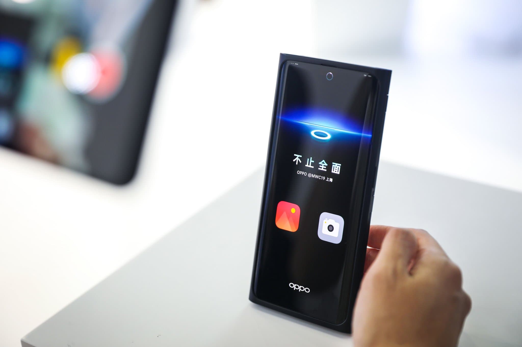OPPO "透视全景屏"