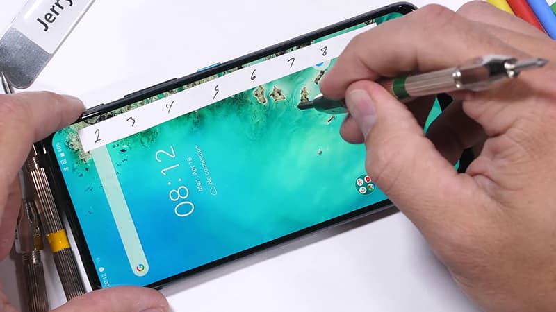 Asus ZenFone 6 惨遭虐机测试,翻转镜头模组牢固性超乎想象 5