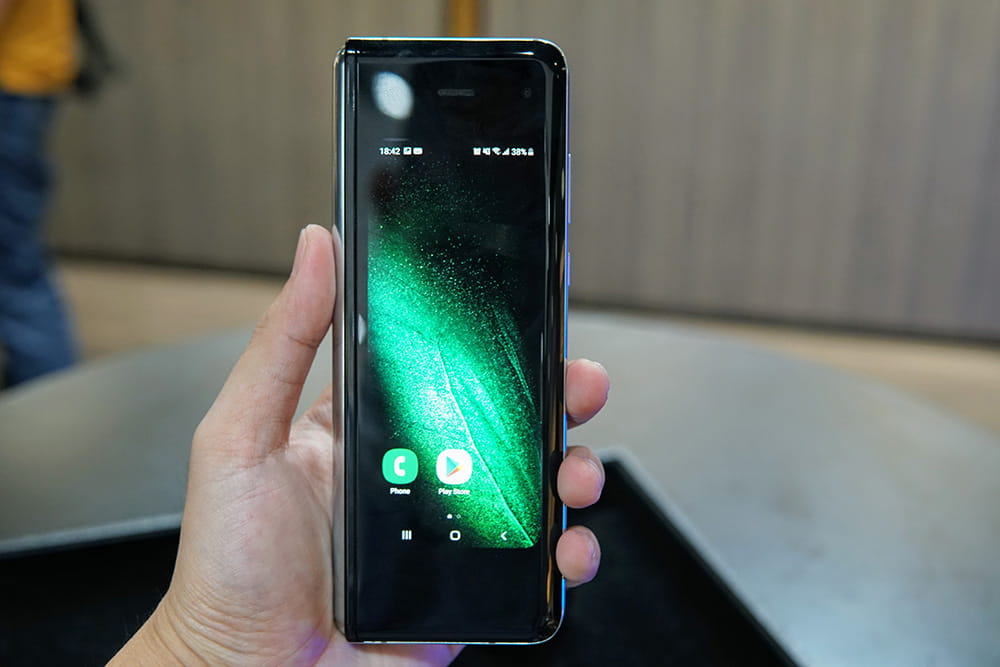 Samsung Galaxy Fold 简单上手 1