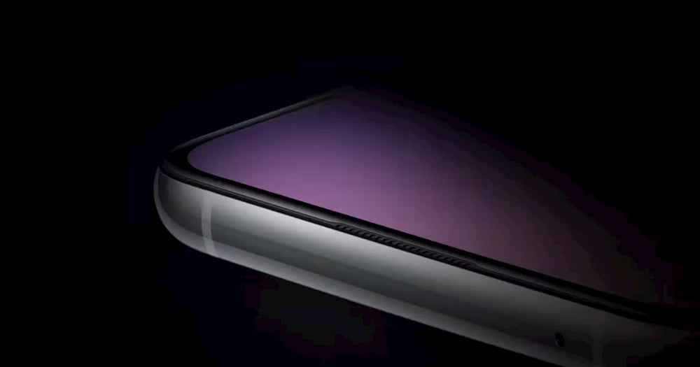 OnePlus 8T 屏幕采非曲面设计?