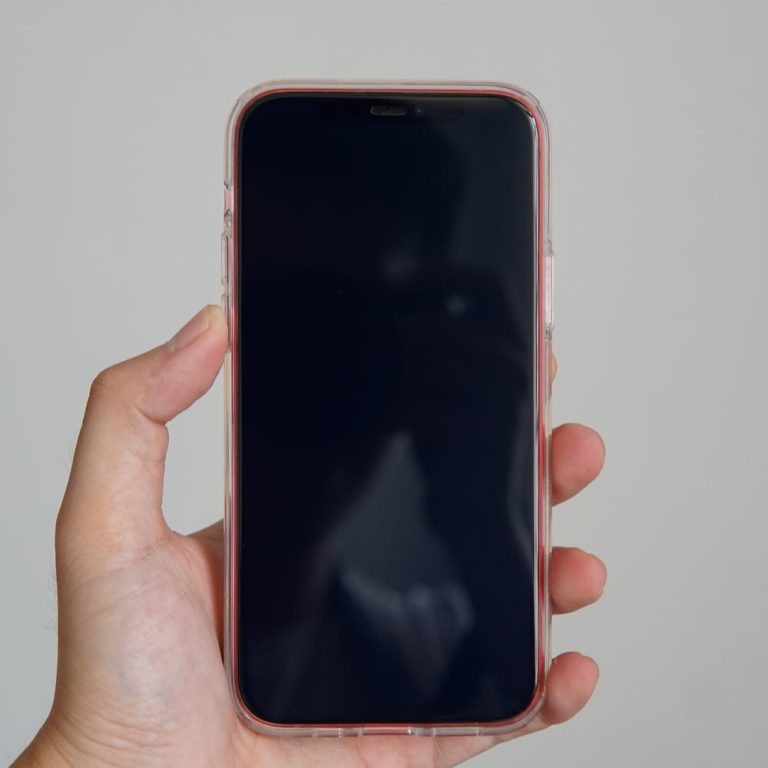 Spigen Liquid Crystal