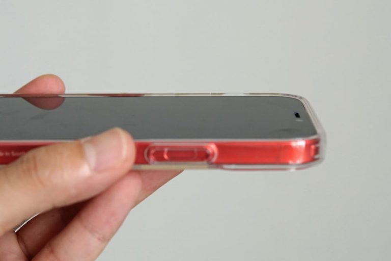 Spigen Liquid Crystal