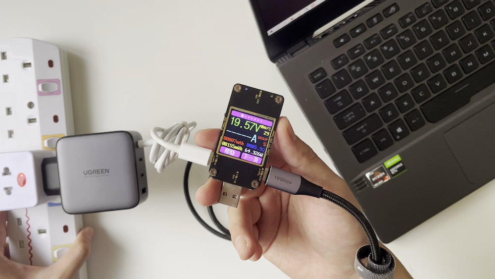 UGREEN 100W GaN 充电器 USB C1 给 Asus Rog Zephyrus G14 的输出功率