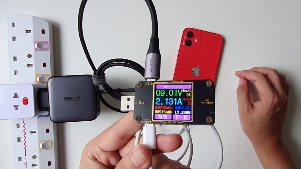 UGREEN 100W GaN 充电器 USB C2 给 iPhone 12 的充电输出功率