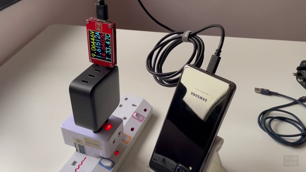 UGREEN 100W GaN 充电器 USB A 给 Samsung Galaxy M62 的充电输出功率