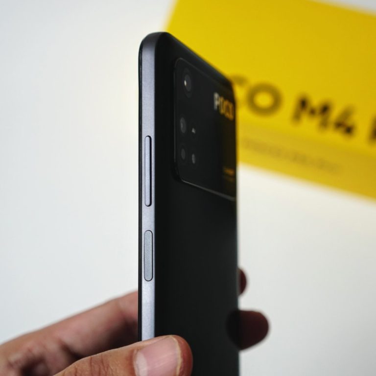 M4 Pro 右侧
