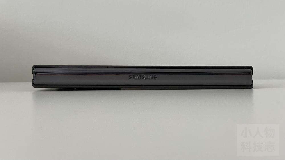 Samsung Galaxy Z Fold4 开箱 13