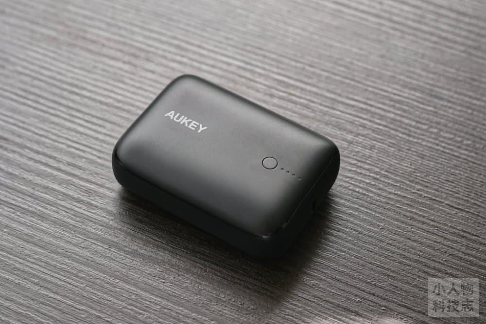 Aukey PB-N83 移动电源