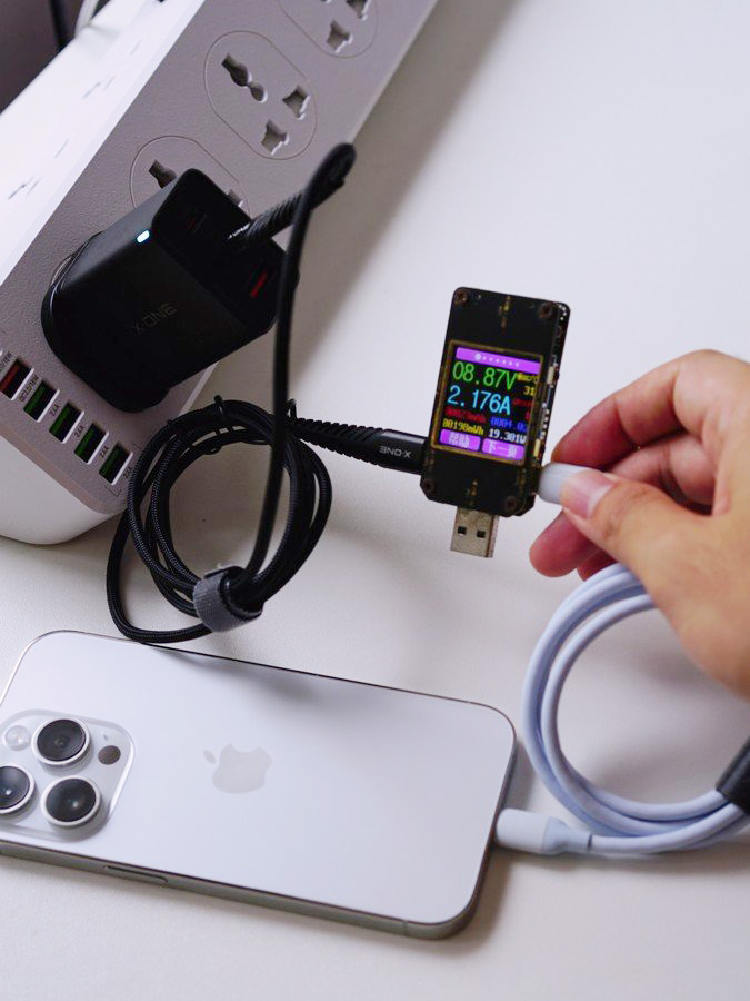 USB C2: ≈20W (iPhone 14 Pro)