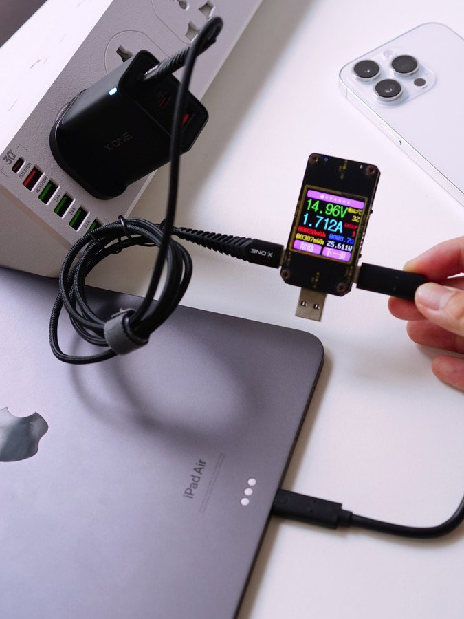 USB C1: ≈26W (iPad Air M1)