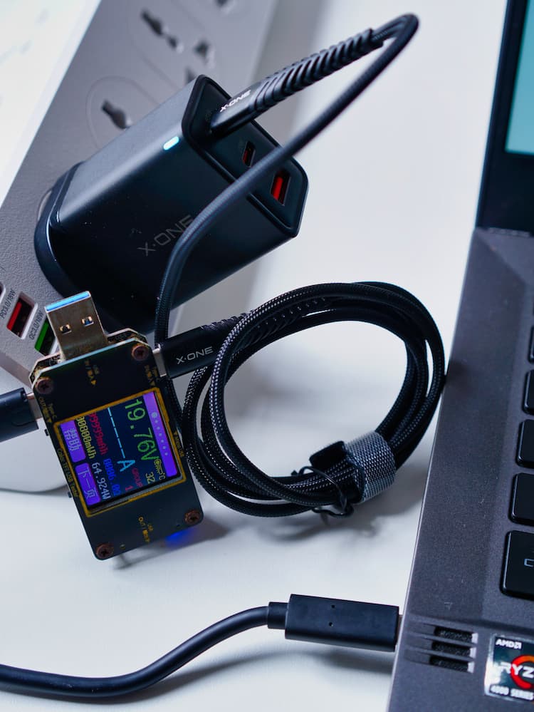 USB C2: ≈20W (Zephyrus G14)