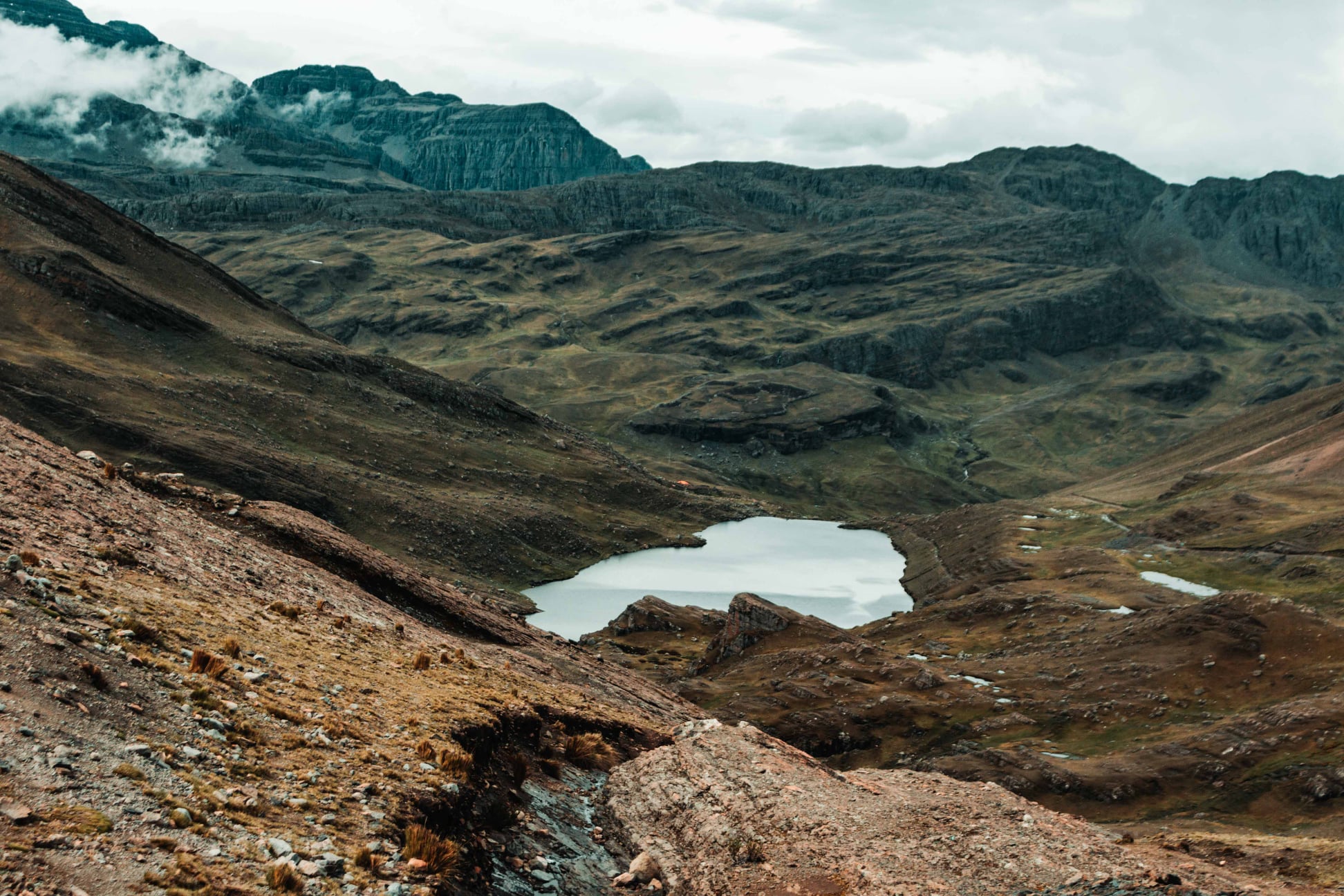 Conjunto de cordilleras y vegetación de Puna presente en el Parque Nacional Tunari © Daniel Aguilar