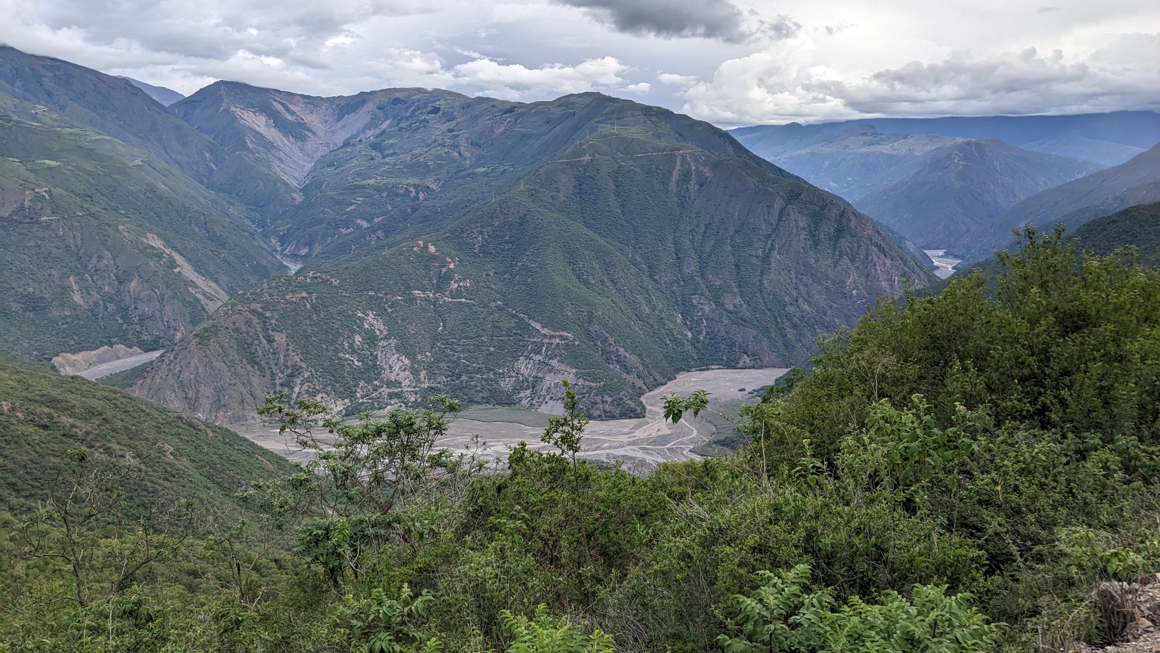 Conjunto de Serranías y fondos de Valles, Río Sacambaya © Trustees RBG Kew/Anna Haigh