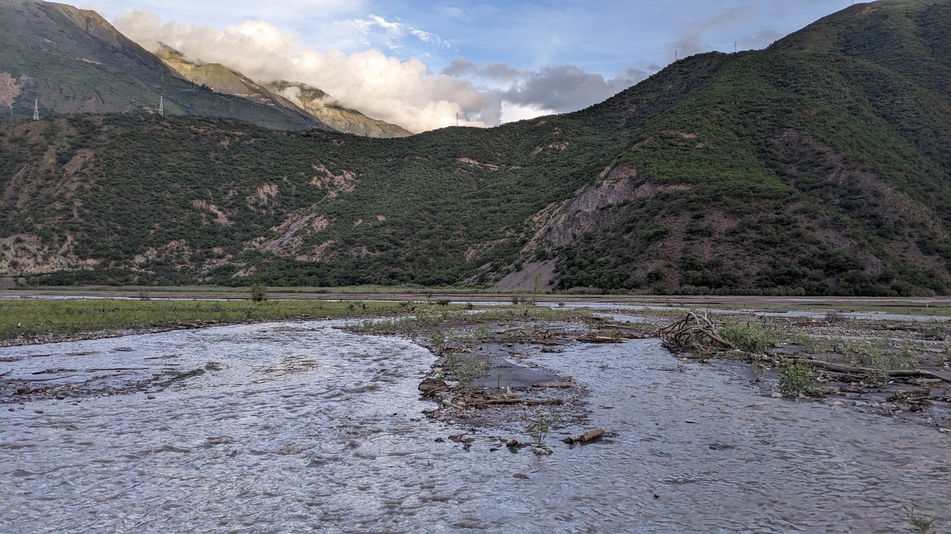 Río Sacambaya, límite de los departamentos de La Paz y Cochabamba © Trustees RBG Kew/Anna Haigh