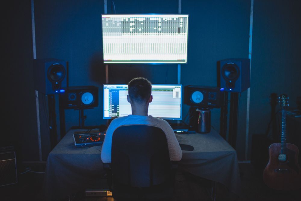 Cover image for the Use Ableton Live 11 for Music Production - Learn the Basics in This Tutorial blog article