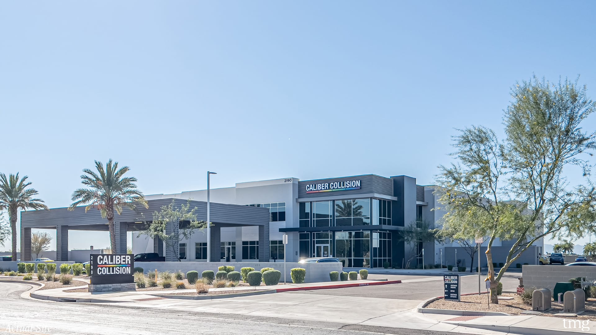 CALIBER COLLISION CENTER | The Mansour Group CALIBER COLLISION CENTER | The Mansour Group