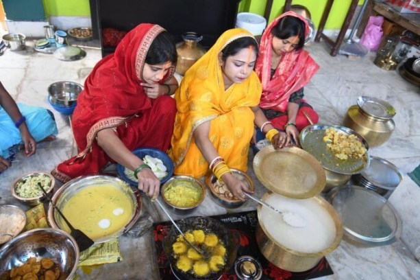 Chhath Puja 2021: खरना के दिन का छठ पूजा में है विशेष महत्व, Photos में  देखिए आज ऐसा क्या-क्या होता है खास | Chhath Puja 2021 second day Kharna See  pictures - Oneindia Hindi