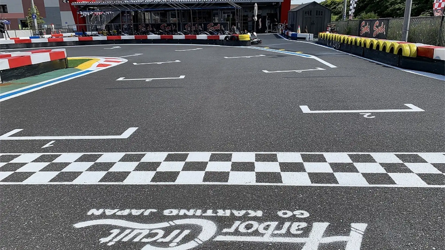 ハーバーサーキットのゴーカート体験