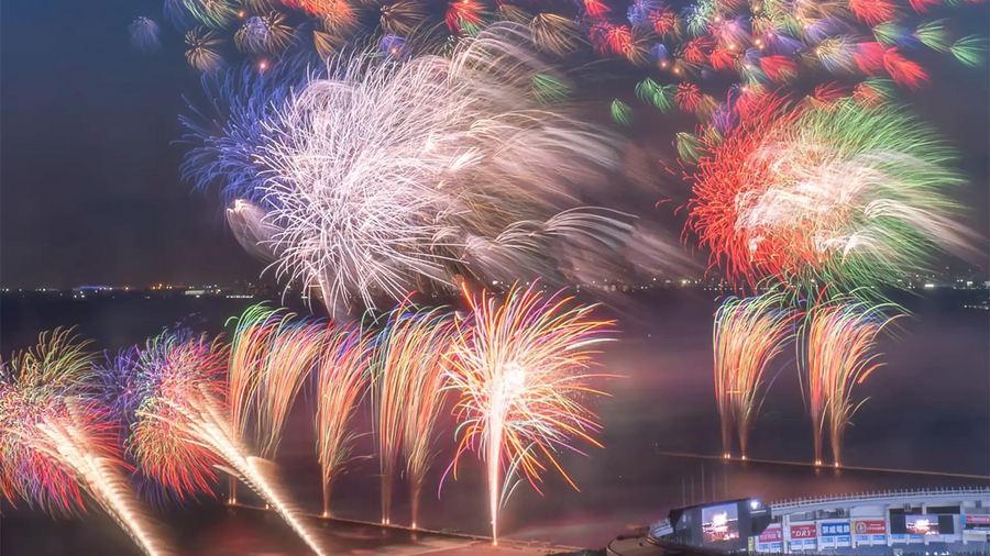 Makuhari Beach Fireworks