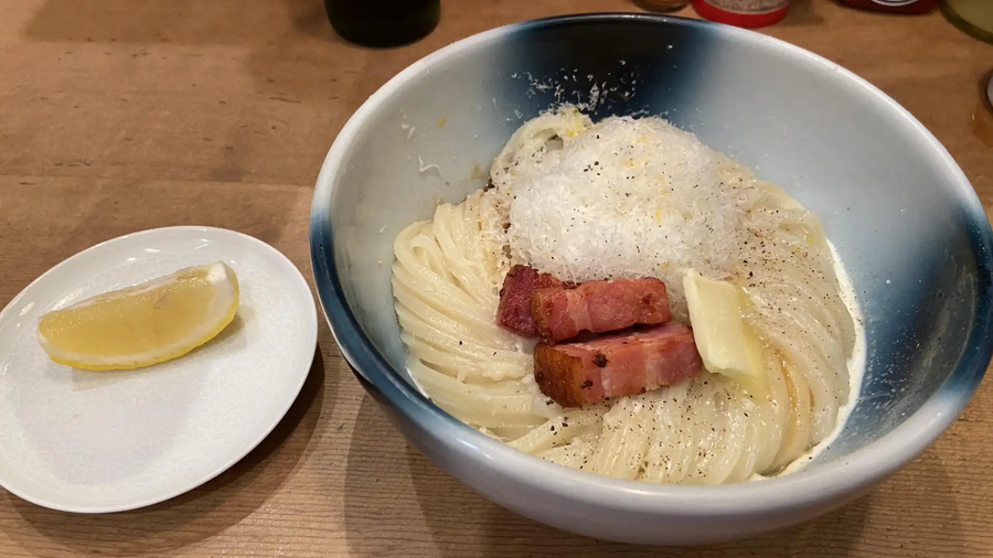 麺散のカルボナーラうどん