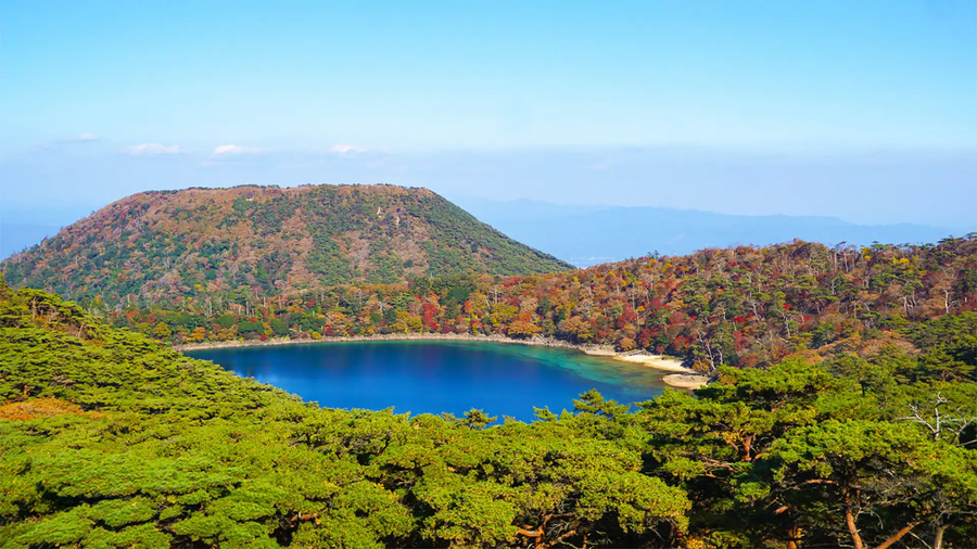 御池火口湖