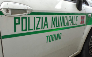 Sicurezza, sequestrati oltre 2 mila profumi contraffatti