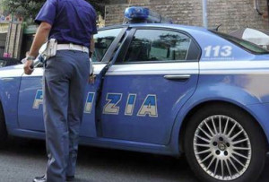 Stalker cerca di entrare nella struttura di accoglienza che ospita la sua vittima