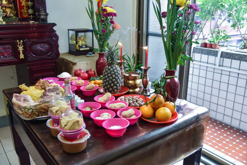 ขั้นตอนการจัดโต๊ะไหว้ตรุษจีน ให้ถูกหลัก