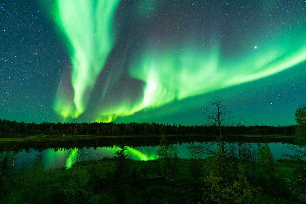เยลโลว์ไนฟ์ (Yellowknife) ประเทศแคนาดา : รับอากาศหนาวและชมแสงเหนือ