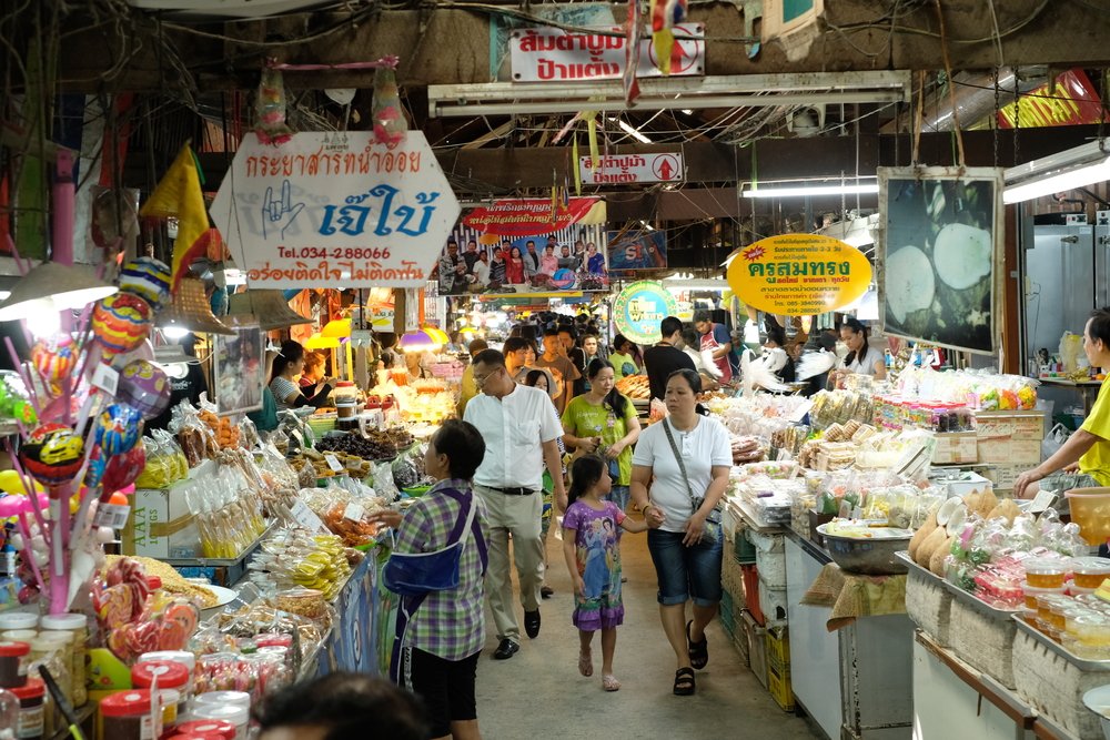 ตลาดน้ำดอนหวาย มีอะไรบ้าง