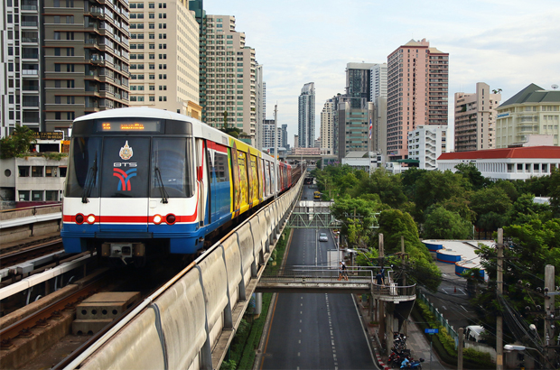 รถไฟฟ้า BTS&MRT ปรับเวลาเดินรถ เคอร์ฟิว